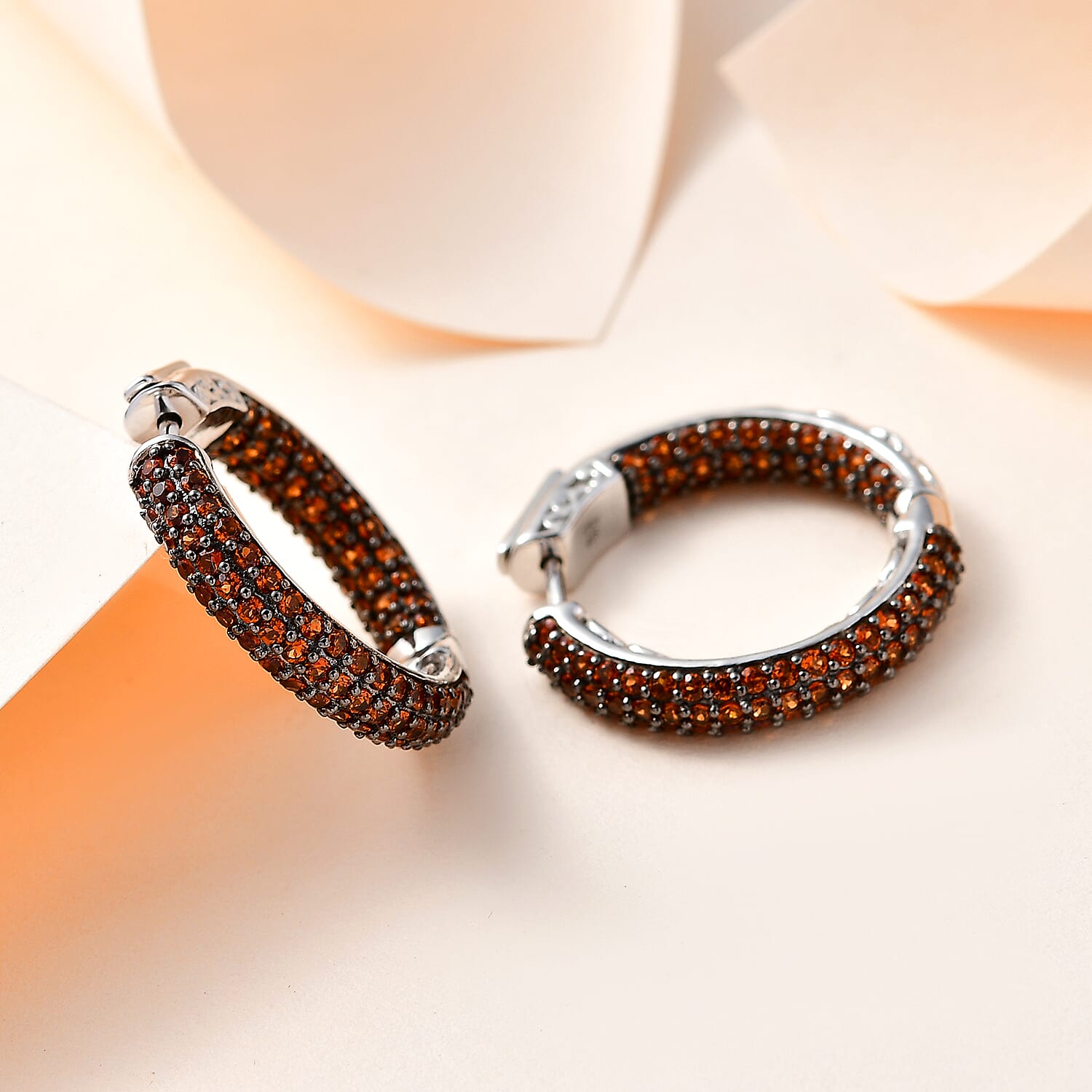 Mozambique Garnet - Product card gallery slide 2 (10145082442011)