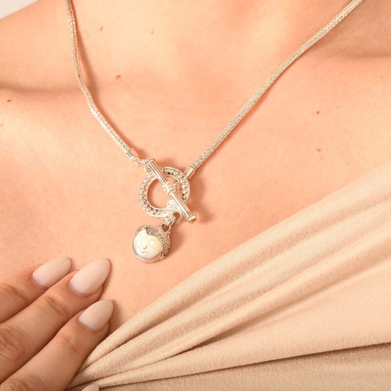 Mother Of Pearl Necklace 3.25 ctw in Sterling Silver (Size 20.0)