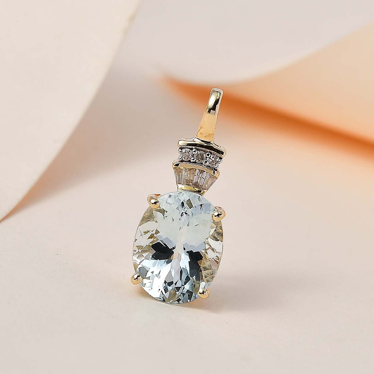 Luxoro 10K Yellow Gold Premium Mangoro Aquamarine and Diamond Pendant without Chain 3.10 ctw image number 1