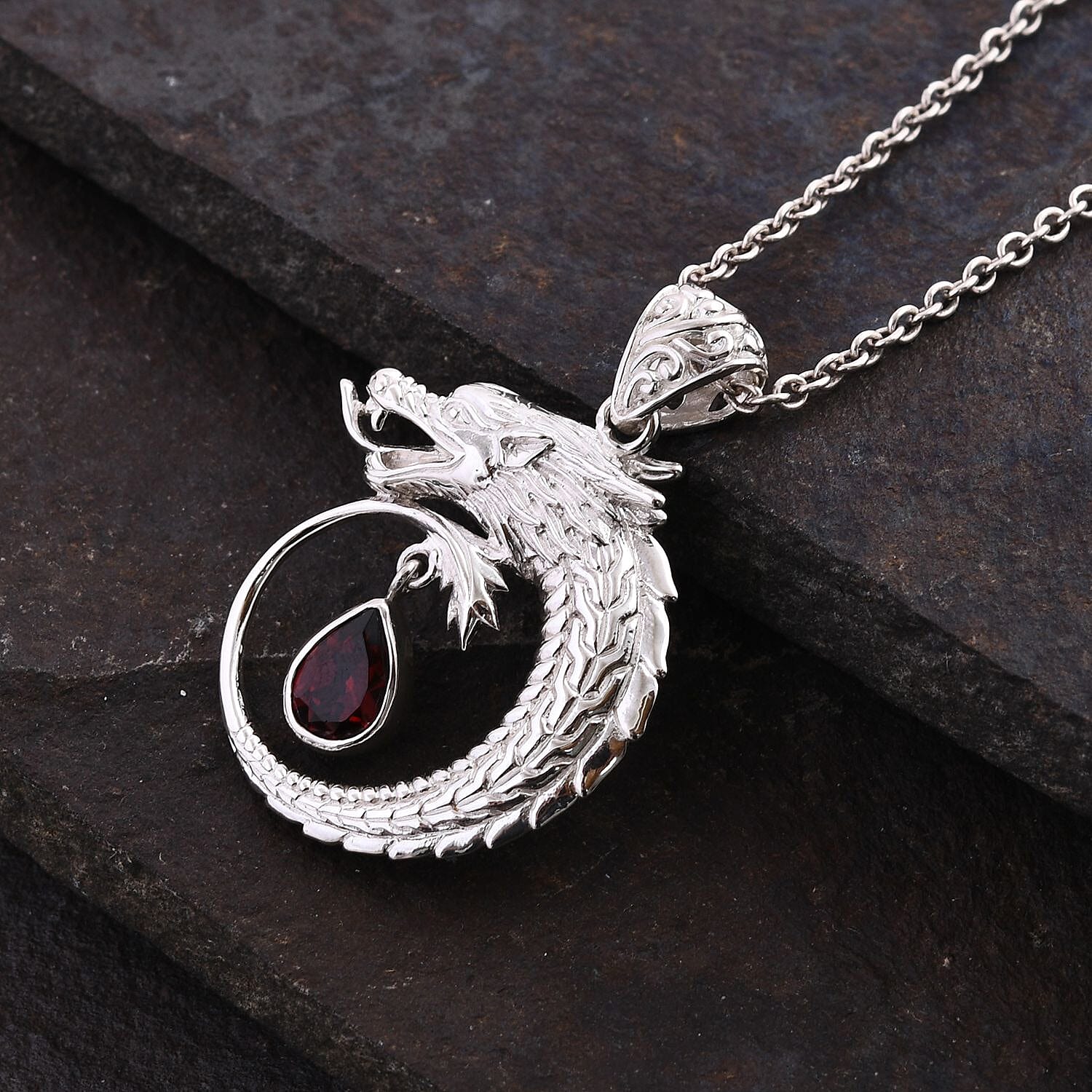 Red Garnet 1.65 ctw Pendant in Sterling Silver