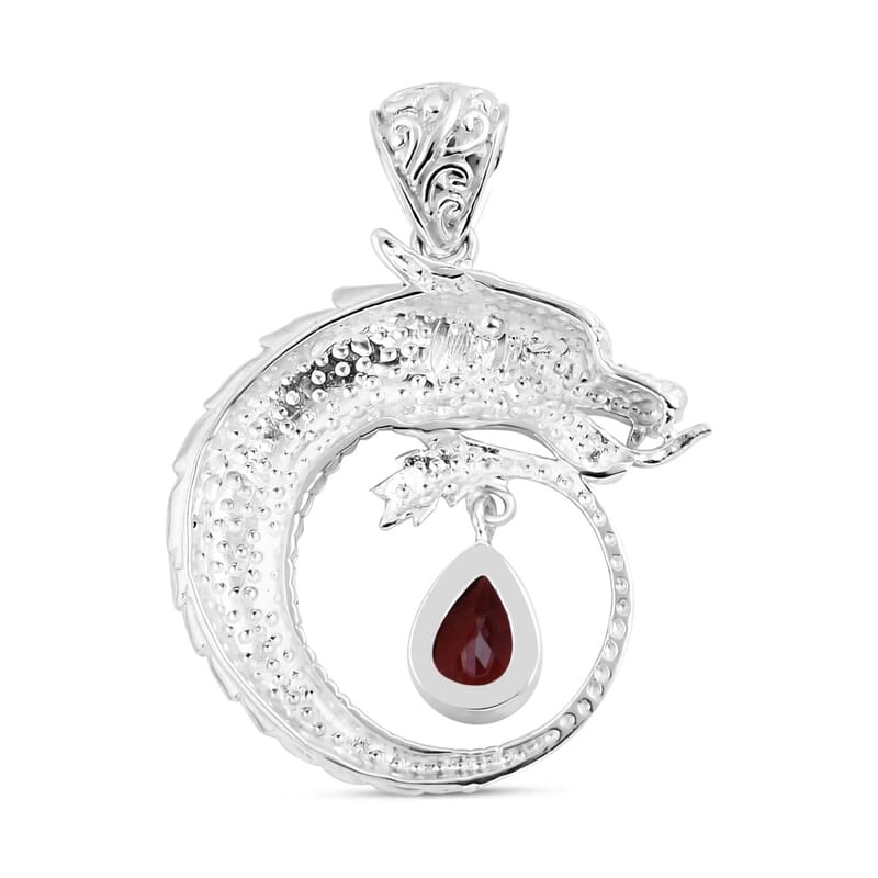 Red Garnet 1.65 ctw Pendant in Sterling Silver