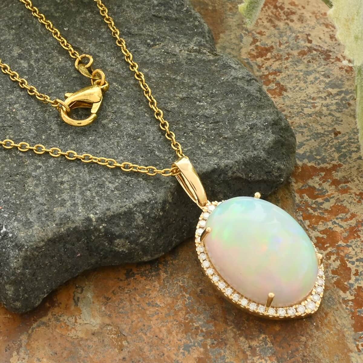 Certified & Appraised Iliana 18K Yellow Gold AAA Ethiopian Welo Opal and G-H SI White Diamond Pendant 11.00 ctw image number 1