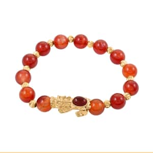 Pixiu Feng Shui Red Agate 9-10mm Beaded Bracelet in Goldtone (6.50-7.00In) 90.80 ctw