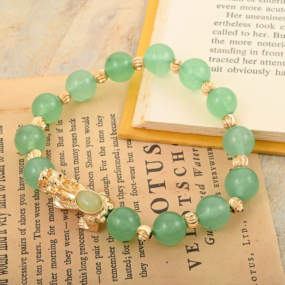 Pixiu Feng Shui Green Aventurine 9-10mm Beaded Bracelet in Goldtone (6.50-7.00In) 90.95 ctw image number 1