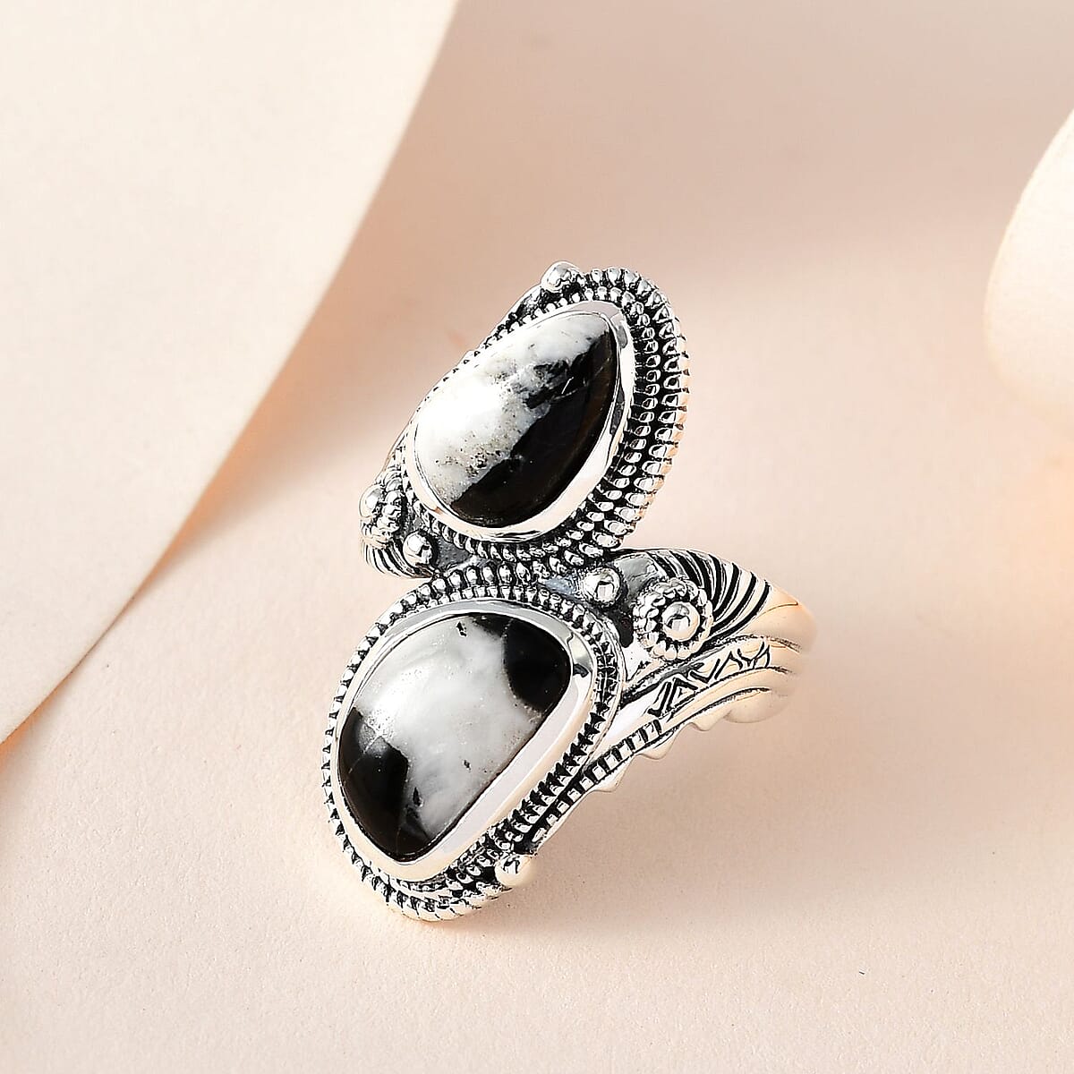 Artisan Crafted White Buffalo Bypass Ring in Sterling Silver (Size 8.0) 5.25 ctw image number 1