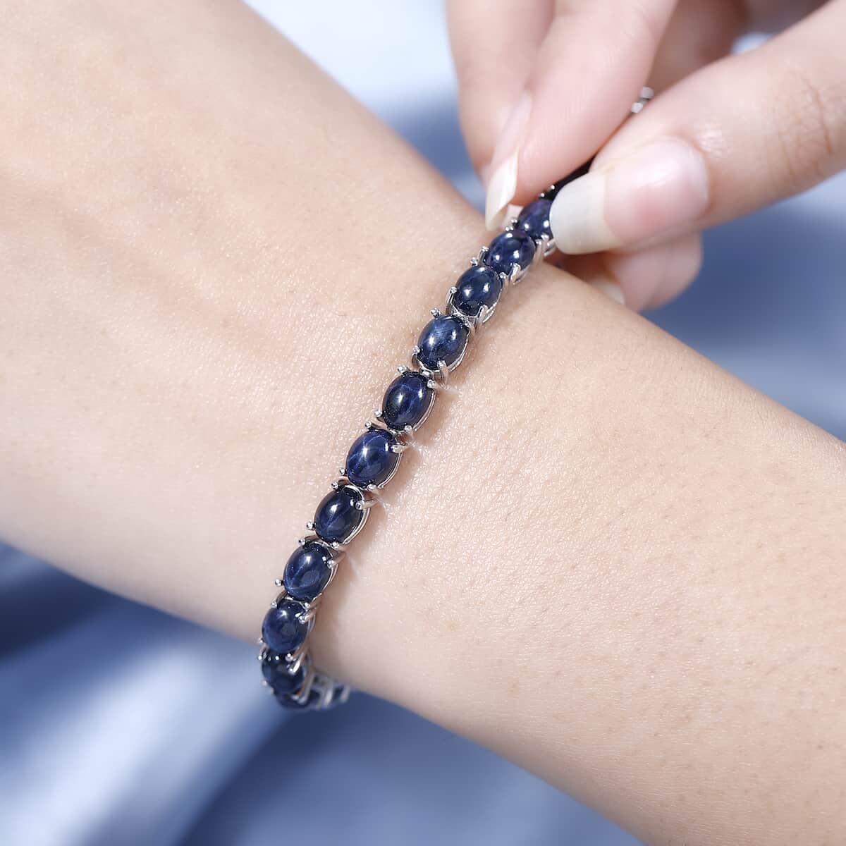 Blue Star Sapphire (DF) Tennis Bracelet in Platinum Over Sterling Silver (7.25 In) 32.40 ctw image number 2