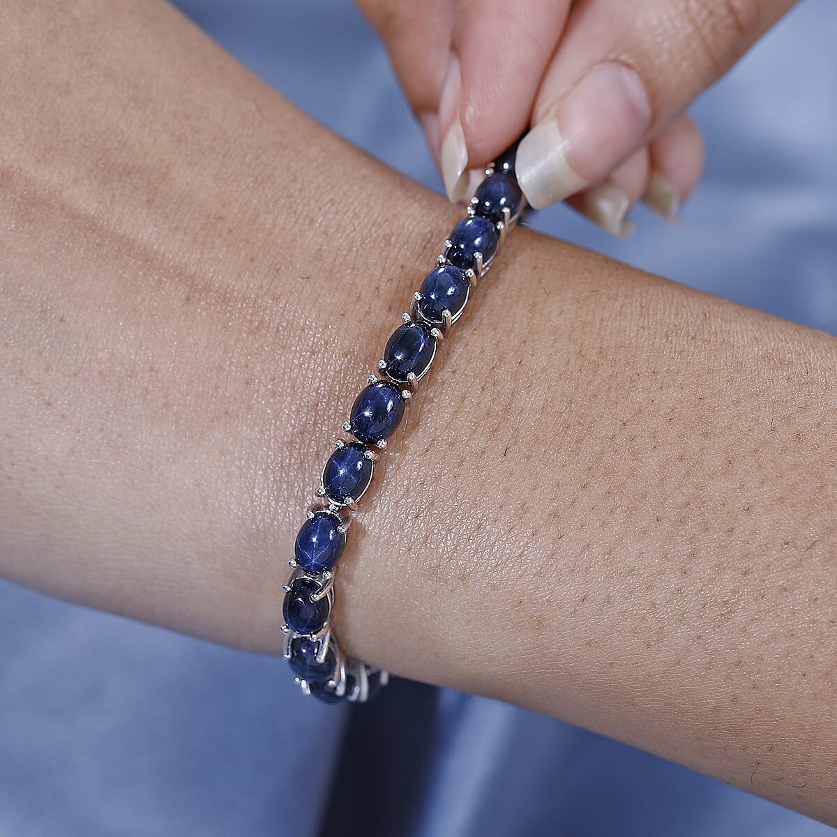 Blue Star Sapphire (DF) Tennis Bracelet in Platinum Over Sterling Silver (8.00 In) 35.10 ctw image number 2