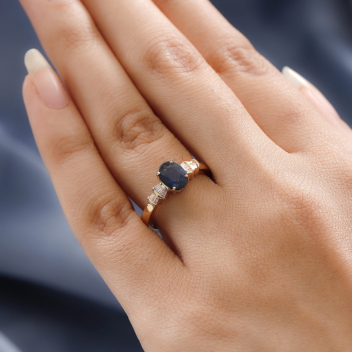  Luxoro 14K Yellow Gold AAA Australian Sapphire and G-H I2 Diamond Ring (Size 7.0) 4.10 Grams 1.60 ctw image number 2