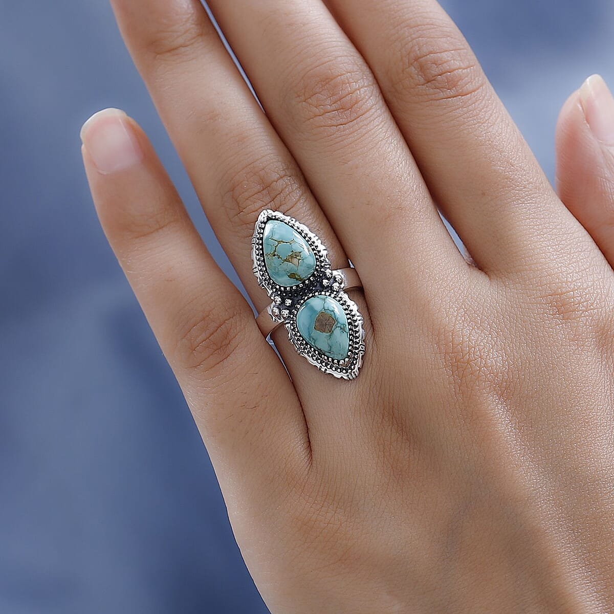 Artisan Crafted Royston Turquoise Ring in Sterling Silver (Size 8.0) 6.35 ctw image number 2
