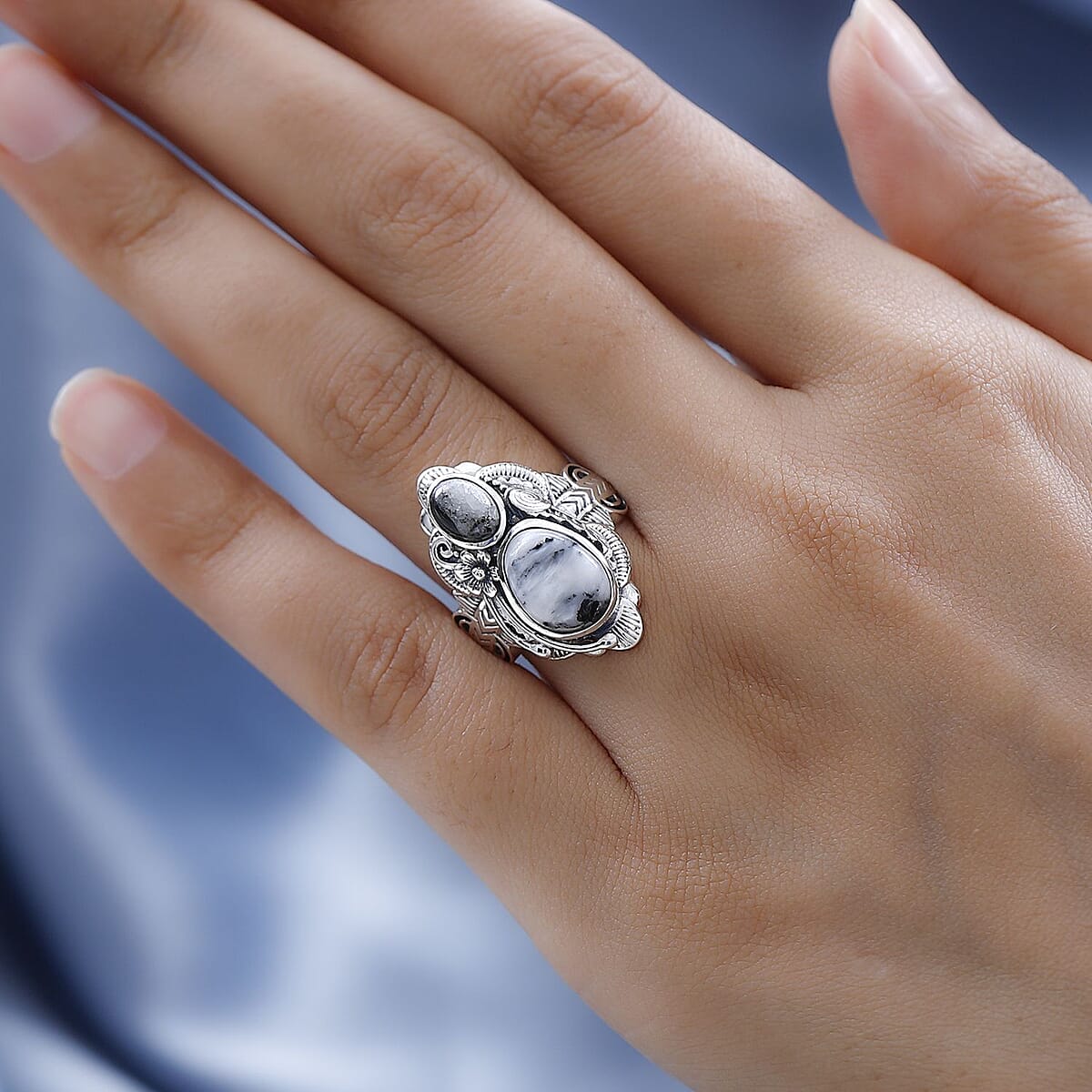 Artisan Crafted White Buffalo Ring in Sterling Silver 4.75 ctw image number 2