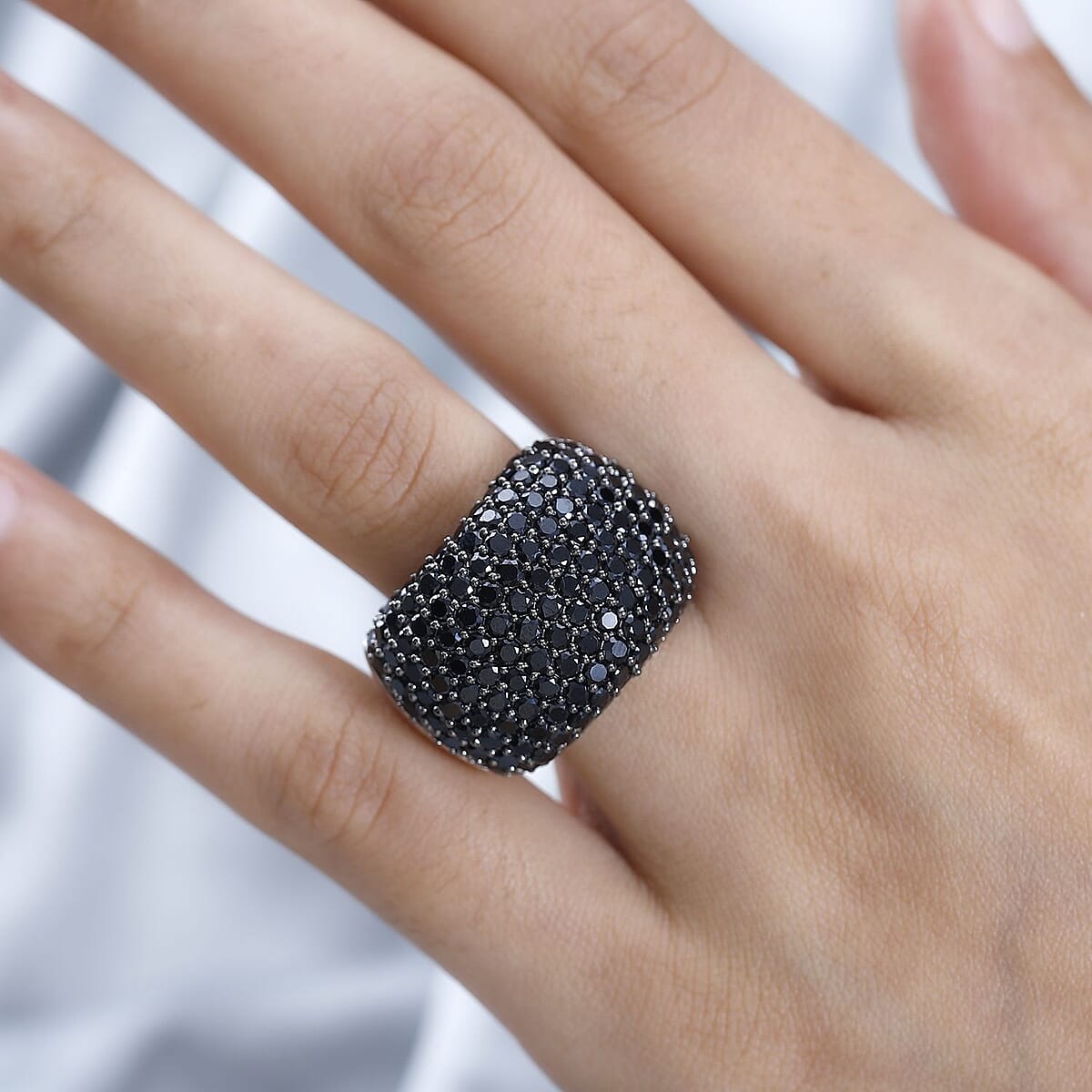 Thai Black Spinel Dome Ring in Platinum Over Sterling Silver (Size 8.0) 9.75 ctw image number 2