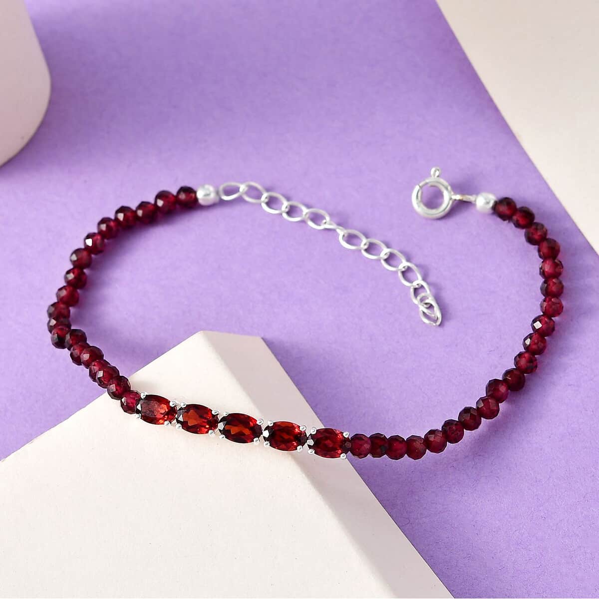 Mozambique Garnet Beaded Bracelet in Sterling Silver (6.50-8.00In) 14.25 ctw image number 1