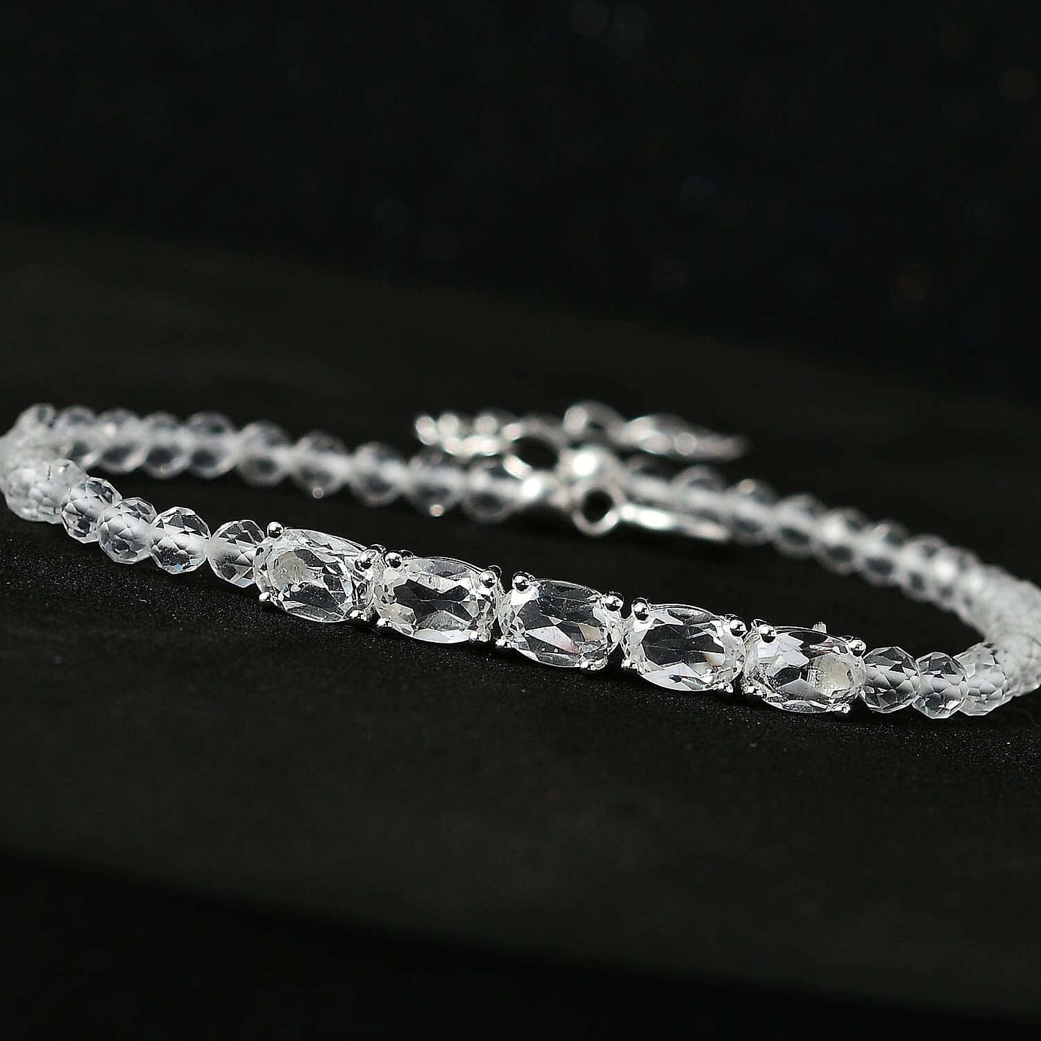 White Topaz Beaded Bracelet in Sterling Silver (6.50-8.0In) 12.60 ctw