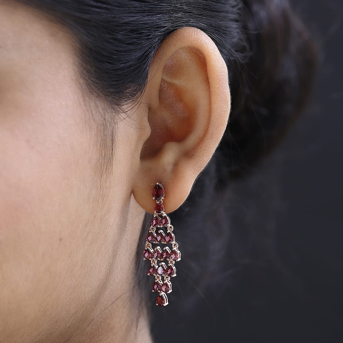 Tanzanian Rhodolite Garnet Dangling Earrings in Vermeil Rose Gold Over Sterling Silver 7.00 ctw image number 2