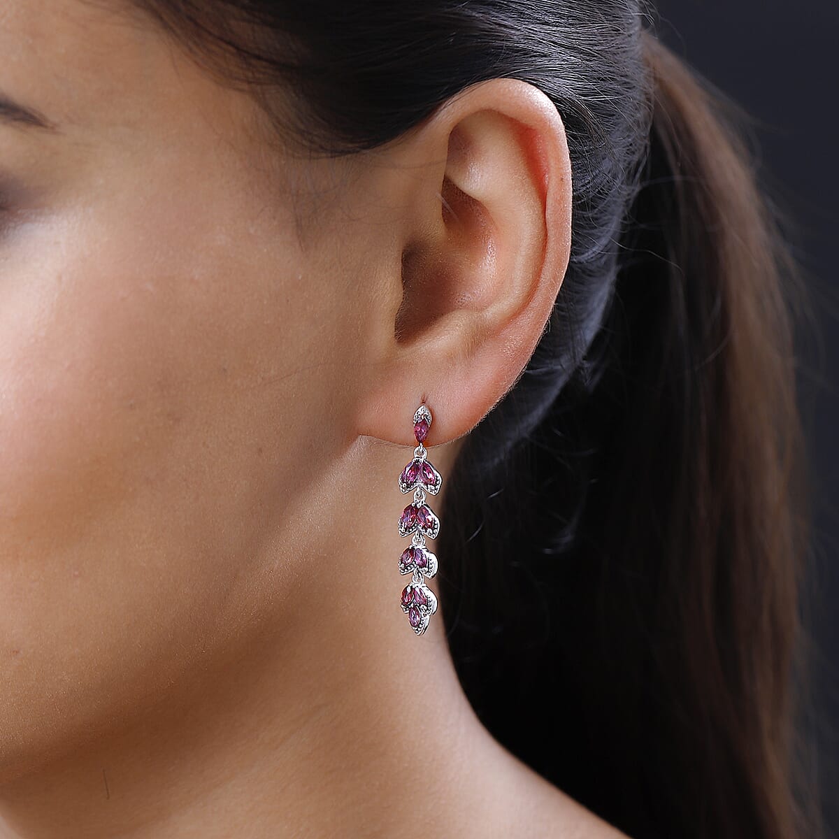 Tanzanian Rhodolite Garnet Dangling Earrings in Platinum Over Sterling Silver 2.75 ctw image number 2