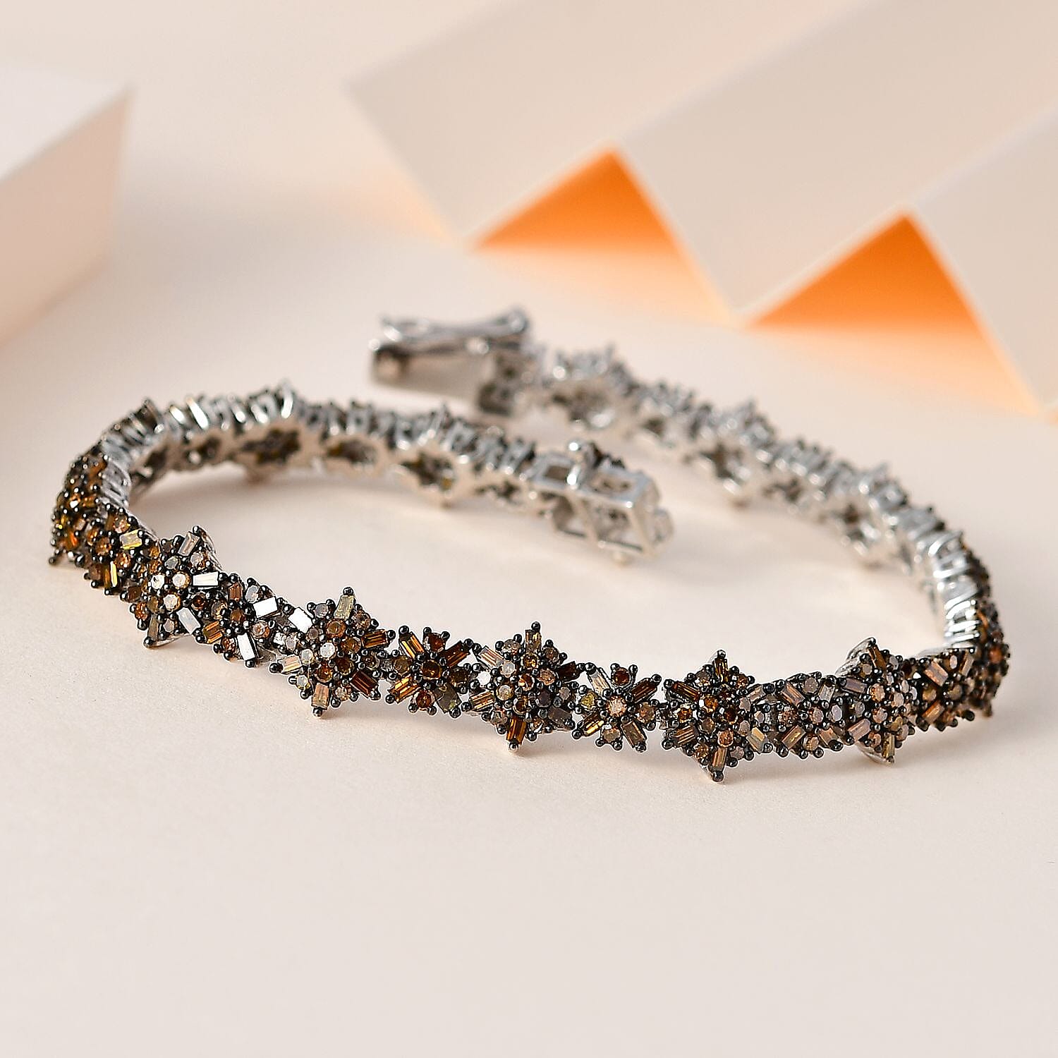 Red Diamond - Product card gallery slide 2 (9431803822335)