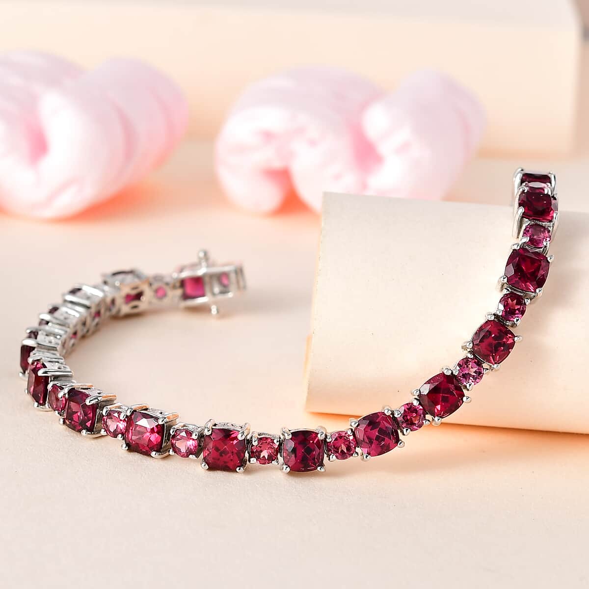 Tanzanian Rhodolite Garnet Bracelet in Platinum Over Sterling Silver (6.50 In) 15.60 ctw image number 1