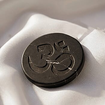 Black - Product card gallery slide 2 (10224101261625)