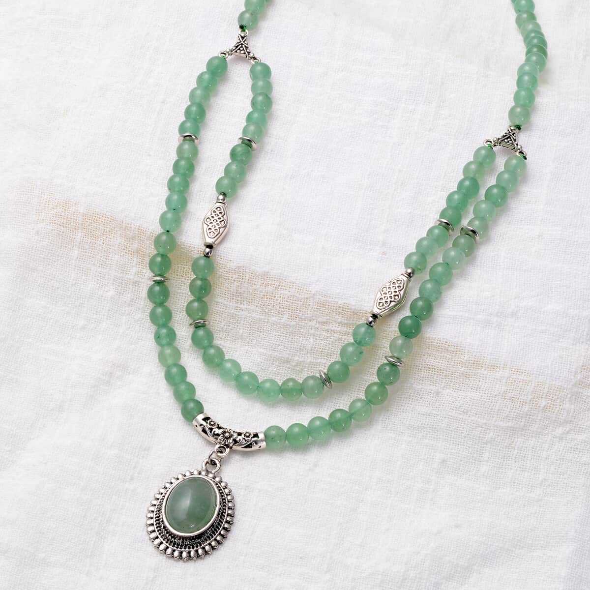 Green Aventurine Beaded Layered Necklace 18-20 Inches in Silvertone 208.50 ctw image number 1