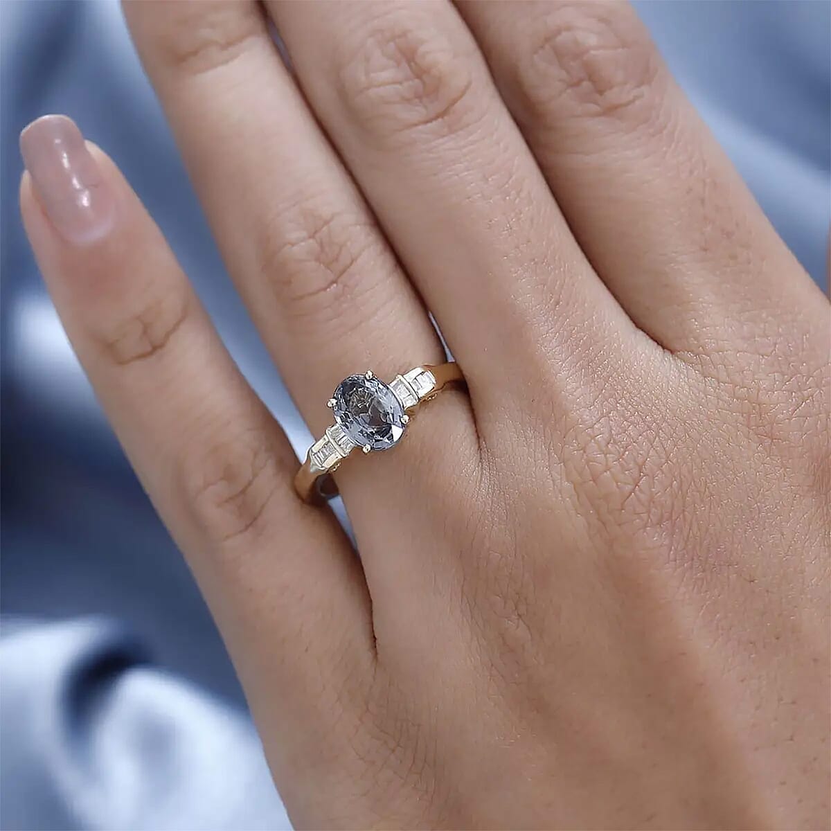 Luxoro 10K Yellow Gold AAA Tanzanian Platinum Spinel and G-H I2 Diamond Ring (Size 5.0) 1.40 ctw image number 7