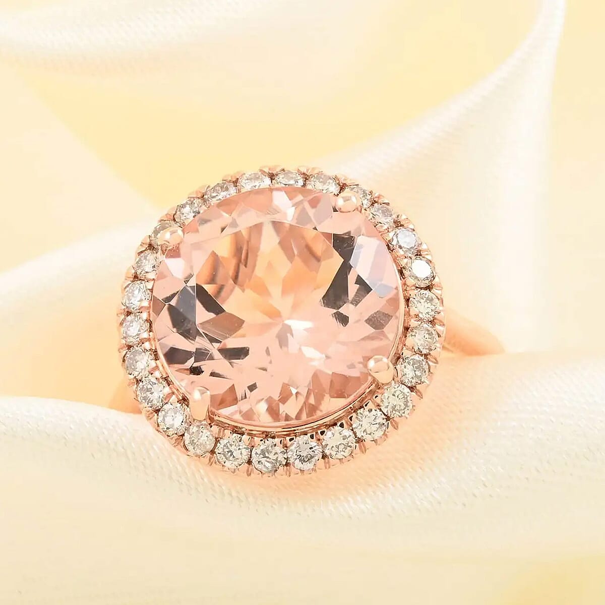 Certified & Appraised Luxoro AAA Marropino Morganite and I2 Diamond 4.65 ctw Halo Ring in  14K Rose Gold (Size 8.0) image number 1