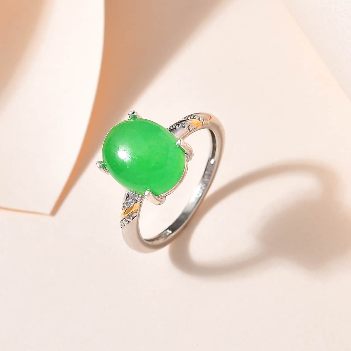 Green Jade (D) Solitaire Ring in 14K YG and Platinum Over Sterling Silver (Size 11.0) 4.60 ctw image number 1