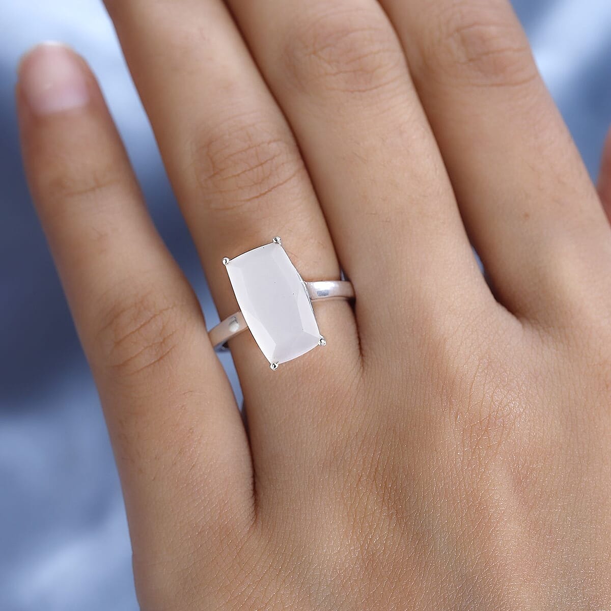 Luna Chalcedony Solitaire Ring in Sterling Silver (Size 10.0) 4.20 ctw image number 2