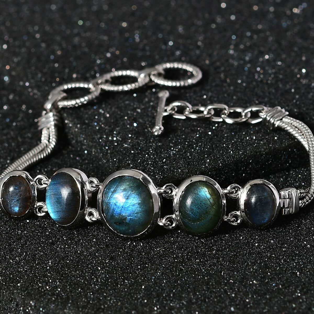 Karis Malagasy Labradorite Bracelet in Platinum Bond (6.50-8.00In) 14.00 ctw image number 2