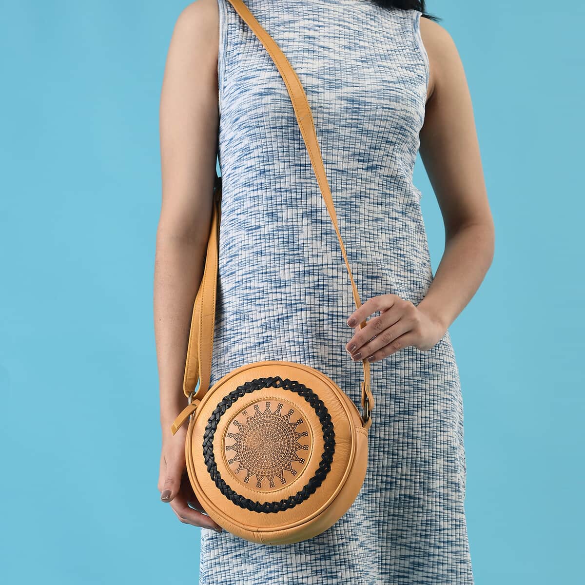 100% Genuine leather weaving round croosbody bag SIZE: 7(L)x2.4(W)x7(H)Inches  Mustard image number 2