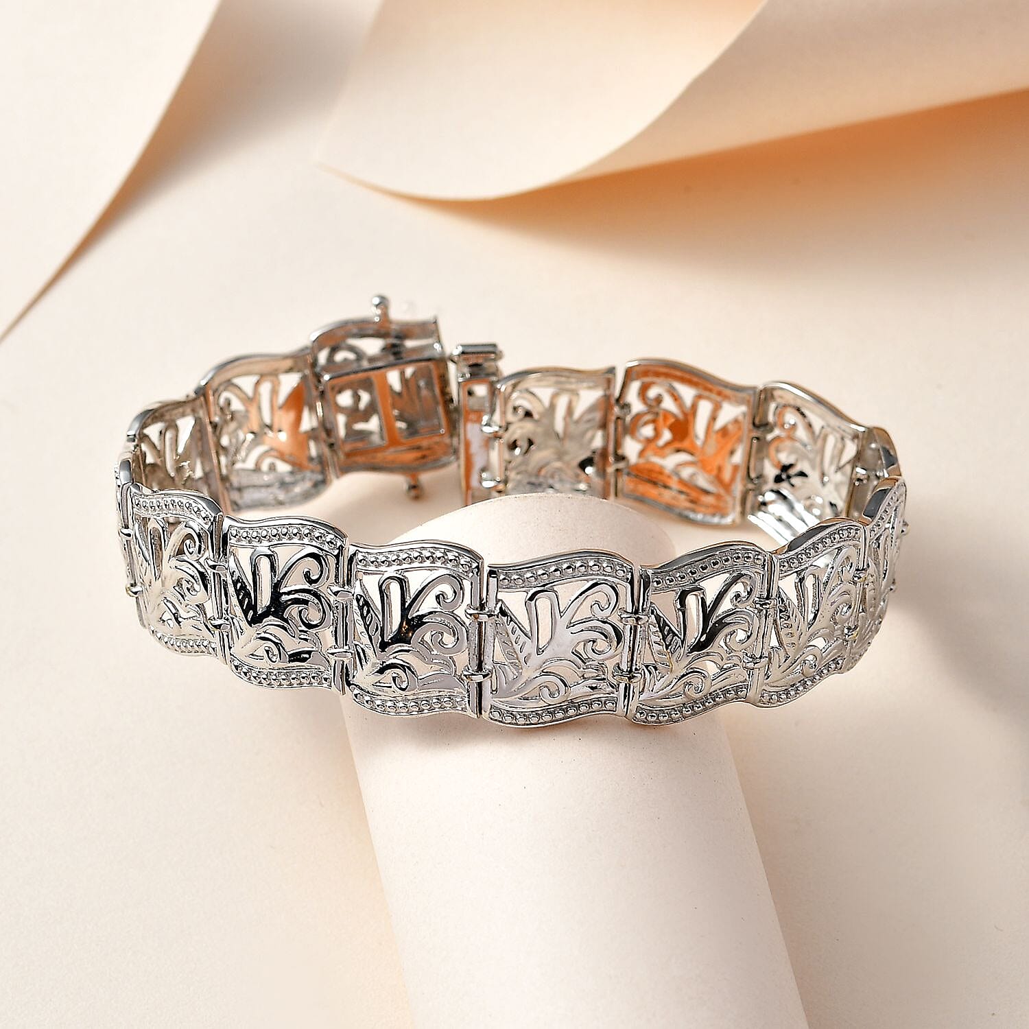 Karis Bracelet in Platinum Bond (6.50 In)