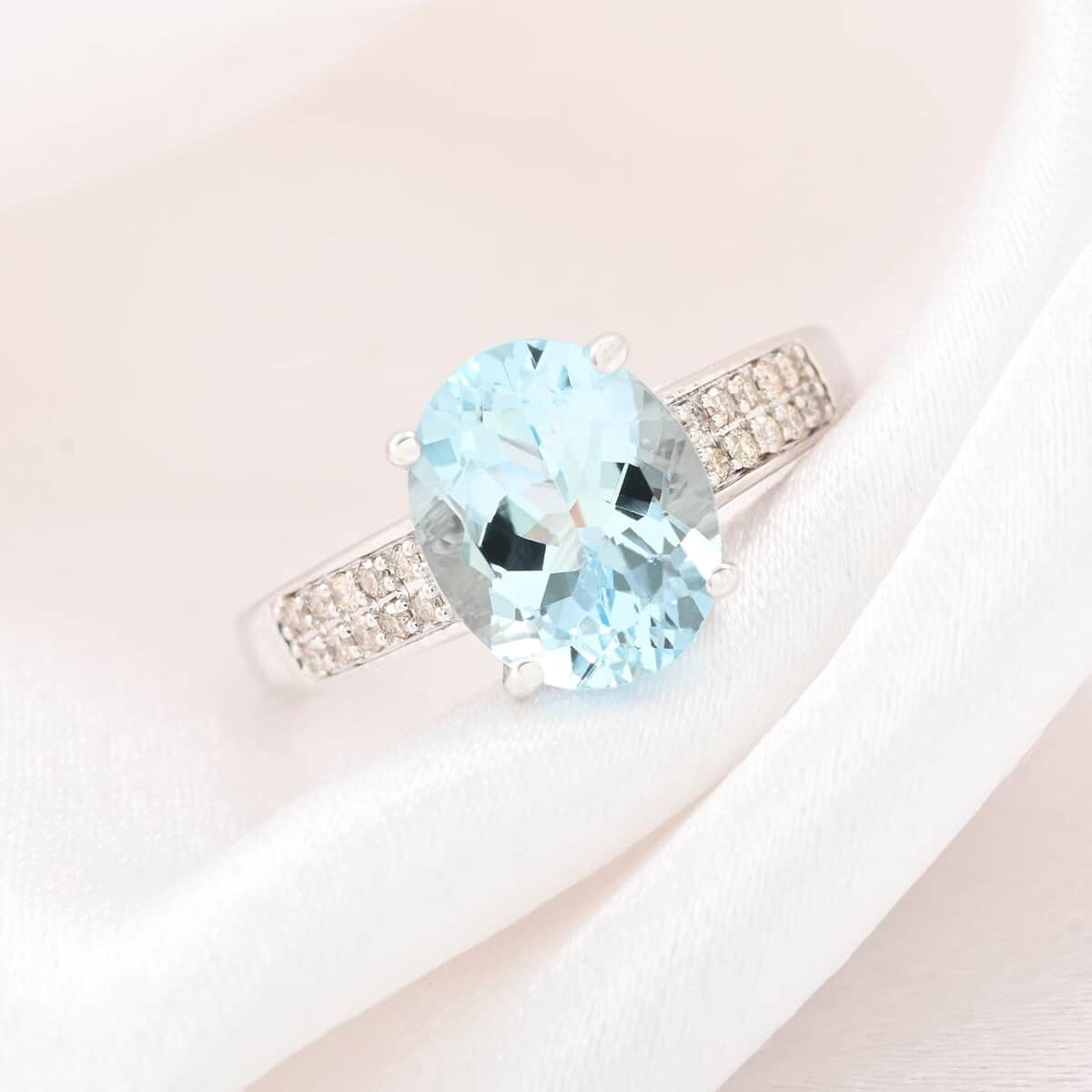 Certified & Appraised Luxoro 10K White Gold AAA Santa Maria Aquamarine and G-H I1 Diamond Ring (Size 7.0) 2.50 ctw image number 1