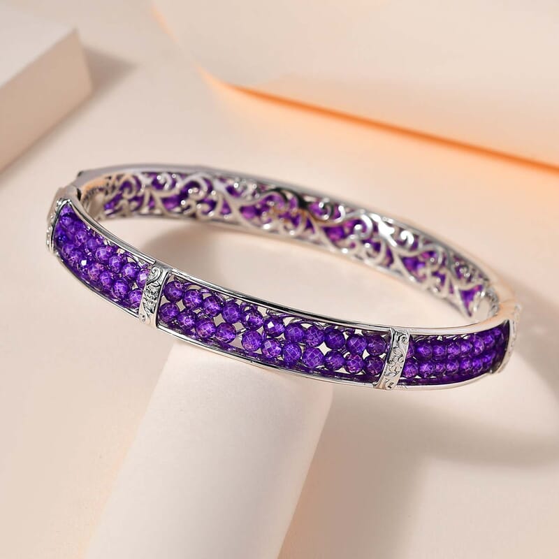 Karis African Amethyst Bangle Bracelet in Platinum Bond (6.50 In) 25.00 ctw
