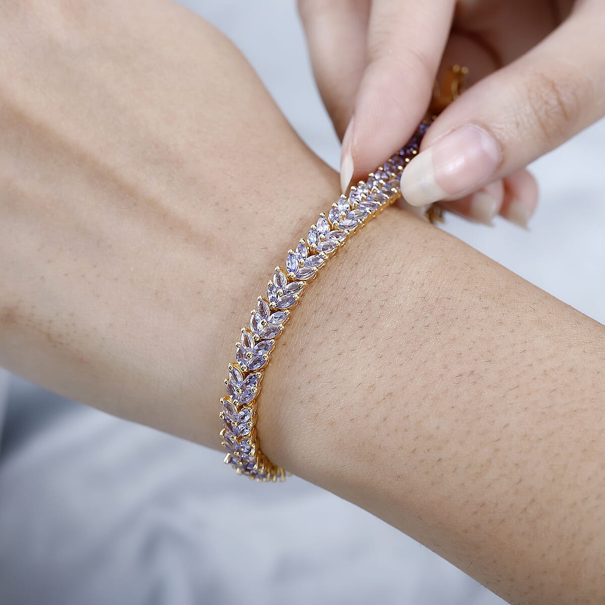 Karis Tanzanite 2 Row Bracelet in 18K YG Plated (8.00 In) 10.50 ctw image number 2