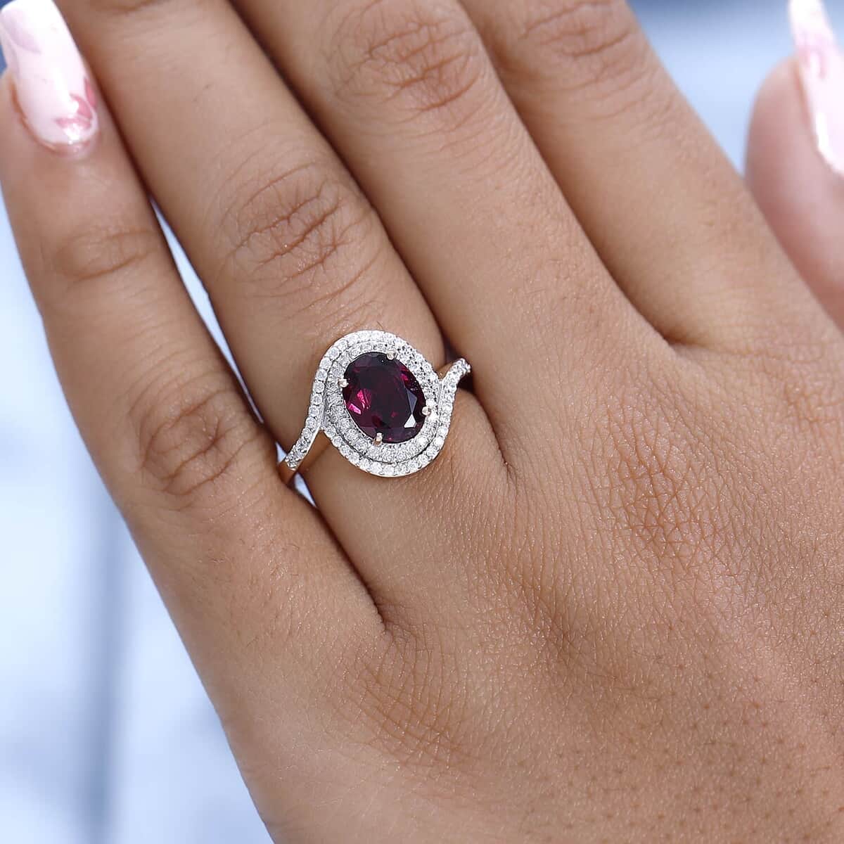 Luxoro 10K Rose Gold AAA Tanzanian Rhodolite Garnet and Moissanite Ring (Size 10.0) 2.35 ctw image number 2