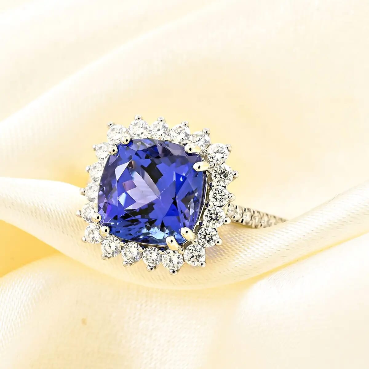Certified & Appraised Rhapsody 950 Platinum AAAA Tanzanite and E-F VS Diamond Sunburst Ring 6 Grams 4.50 ctw image number 1
