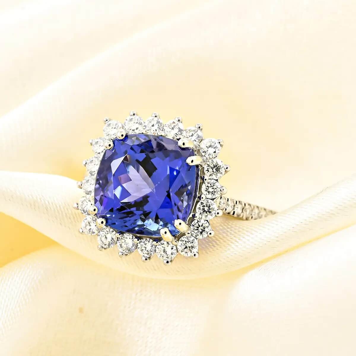 Certified & Appraised Rhapsody 950 Platinum AAAA Tanzanite and E-F VS Diamond Sunburst Ring (Size 6.0) 6 Grams 4.50 ctw image number 1