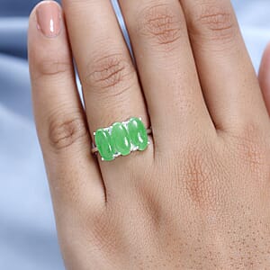 Green Jade (D) 3 Stone Ring in Sterling Silver (Size 8.0) 4.35 ctw