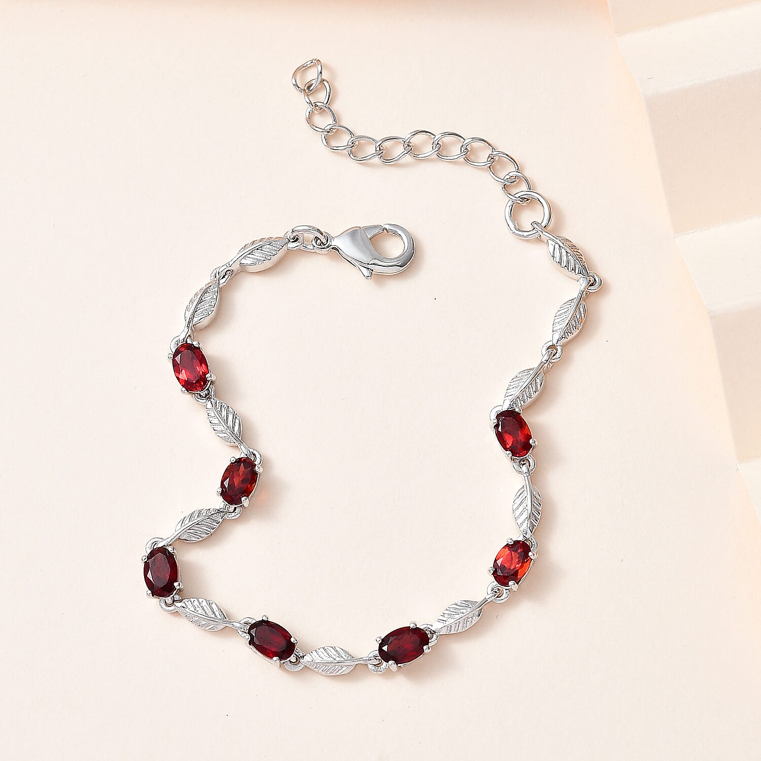 Karis Mozambique Garnet Bracelet in Platinum (6.50-8.00In) 4.00 ctw