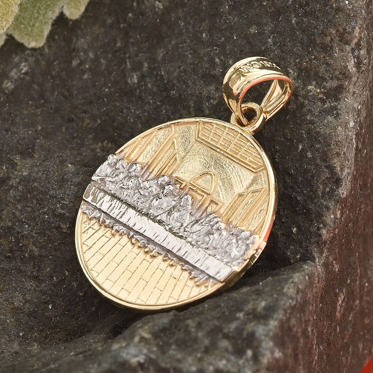 Made in America 10K Yellow and White Gold Last Supper Pendant 1.4 Grams image number 1
