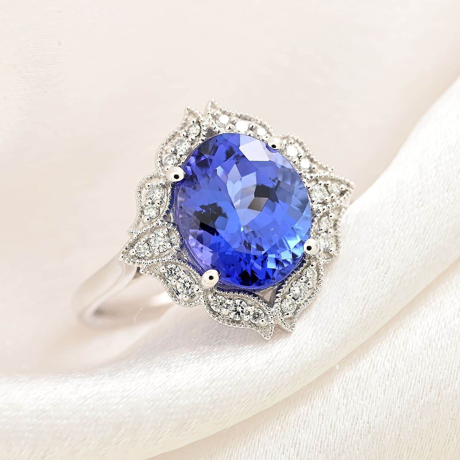 Certified and Appraised Rhapsody 950 Platinum AAAA Tanzanite and E-F VS Diamond Ring (Size 10.0) 6.75 Grams 4.05 ctw
