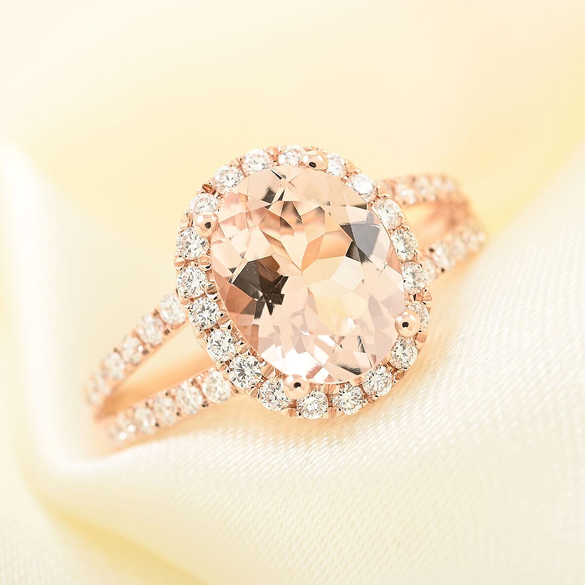 Modani 14K Rose Gold Marropino Morganite and VS Diamond Halo Ring (Size 11.0) 2.00 ctw image number 1