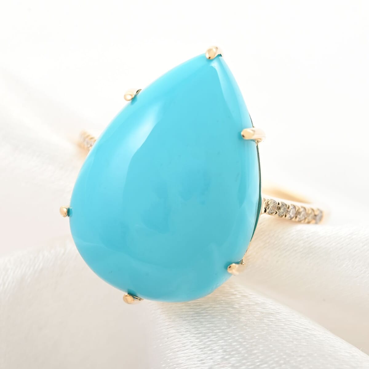 Certified & Appraised Luxoro AAA Sleeping Beauty Turquoise and I2 Diamond 8.85 ctw Ring in 10K Yellow Gold (Size  9.0) image number 1