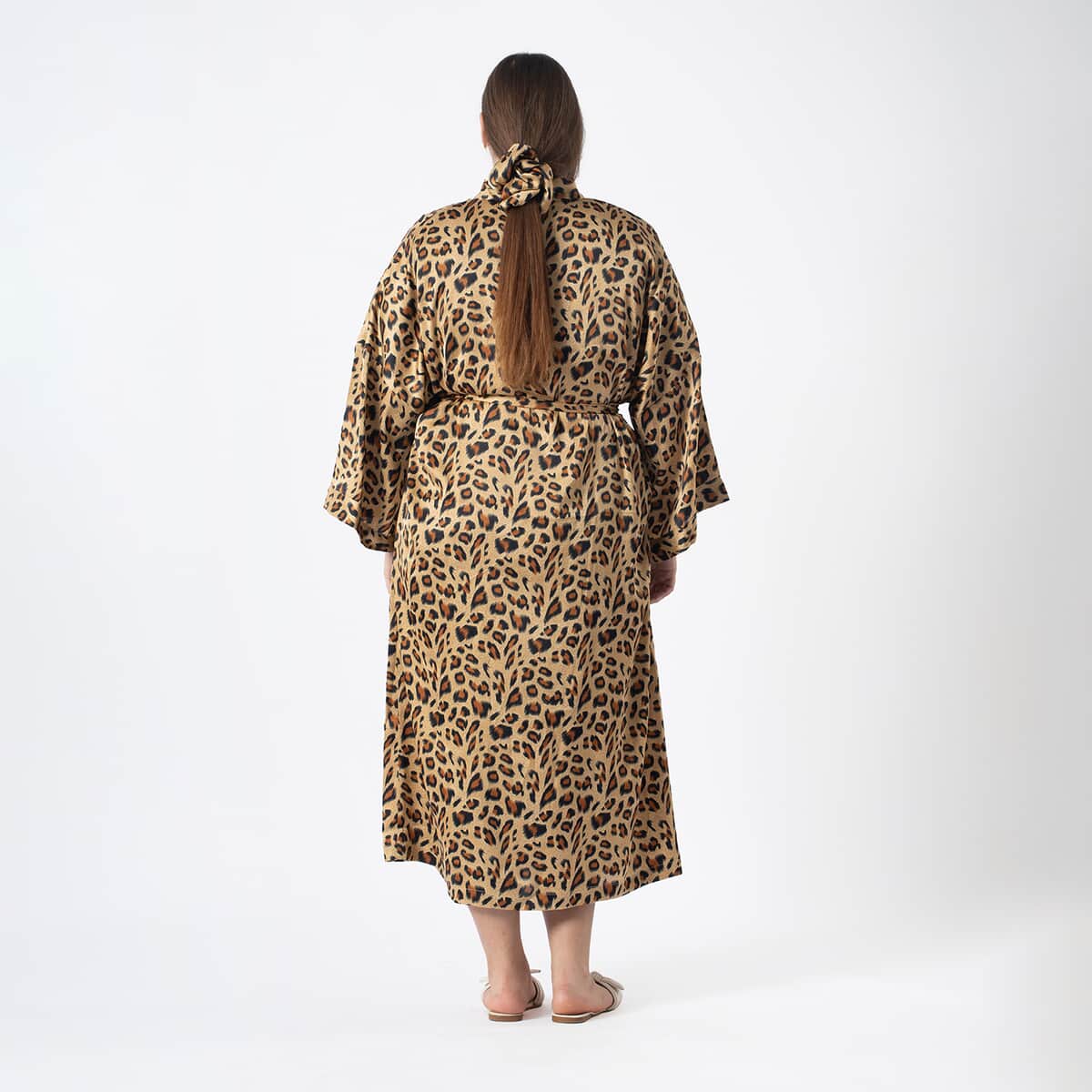 Tamsy Tan Cheetah Robe with Scrunchie - One Size Fits Most image number 1