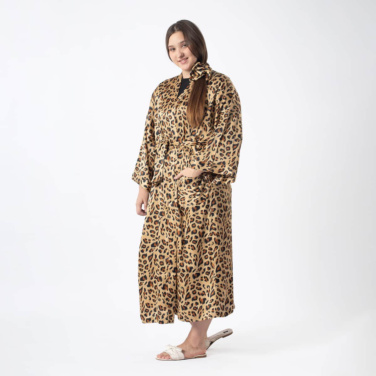 Tamsy Tan Cheetah Robe with Scrunchie - One Size Fits Most image number 2