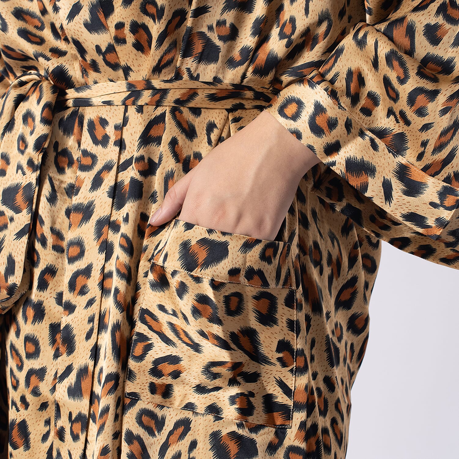 Tamsy Tan Cheetah Robe with Scrunchie - One Size Fits Most