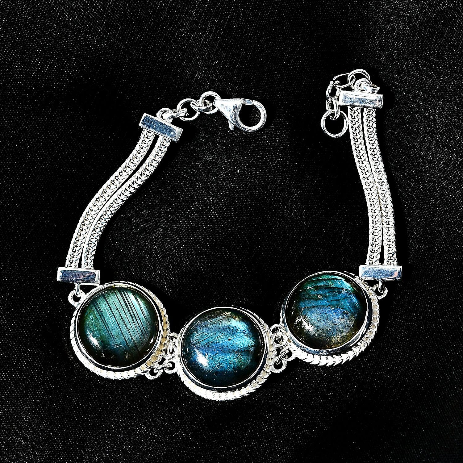 Artisan Crafted Malagasy Labradorite Bracelet in Sterling Silver (7.25-8.75In) 34.50 ctw