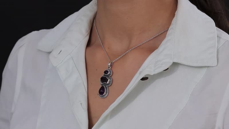 Doorbuster Artisan Crafted African Amethyst 3 Stone Pendant in Sterling Silver 11.65 ctw