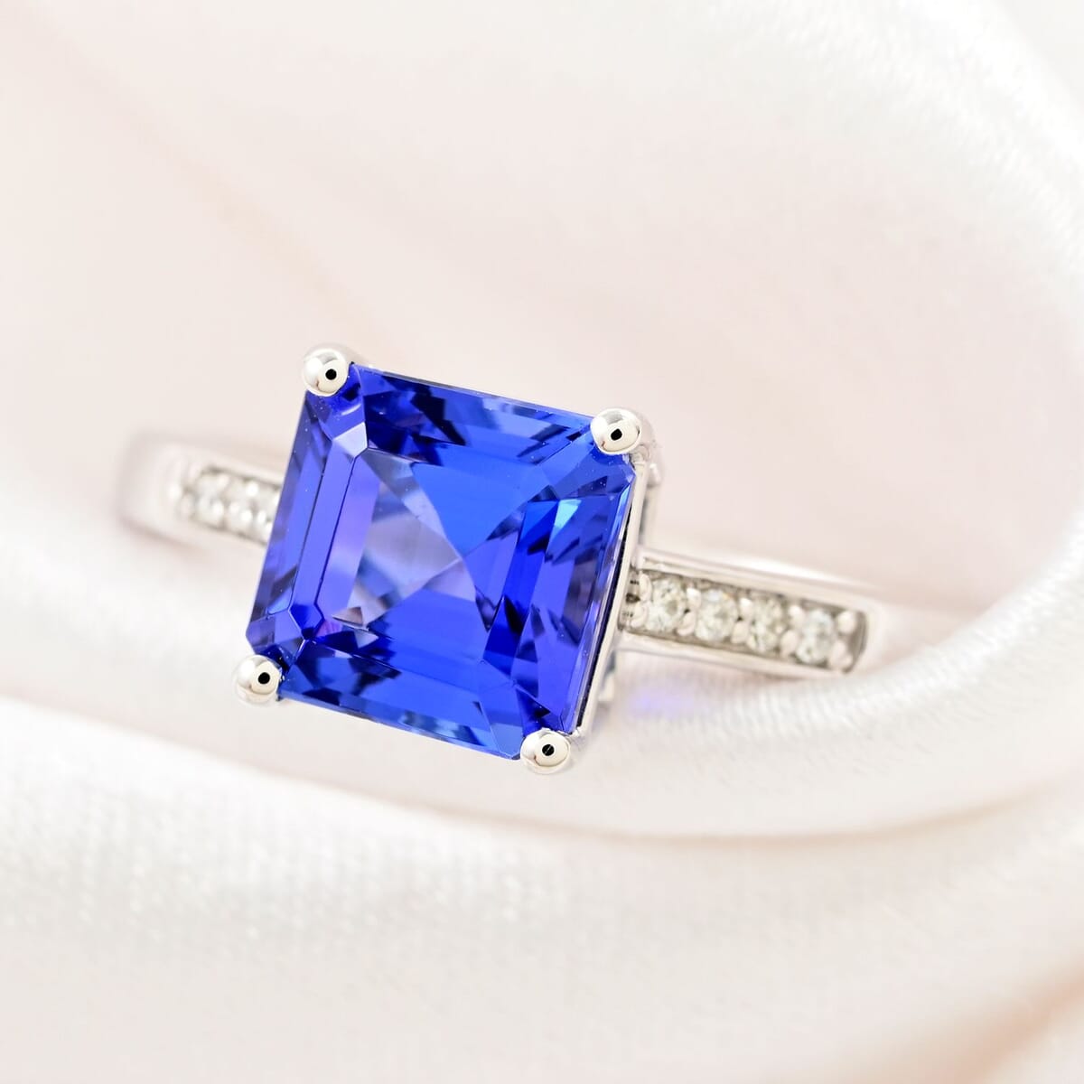 Certified & Appraised 950 Platinum AAAA Asscher Cut Tanzanite and E-F VS Diamond Ring (Size 8.0) 4.11 Grams 2.00 ctw image number 1