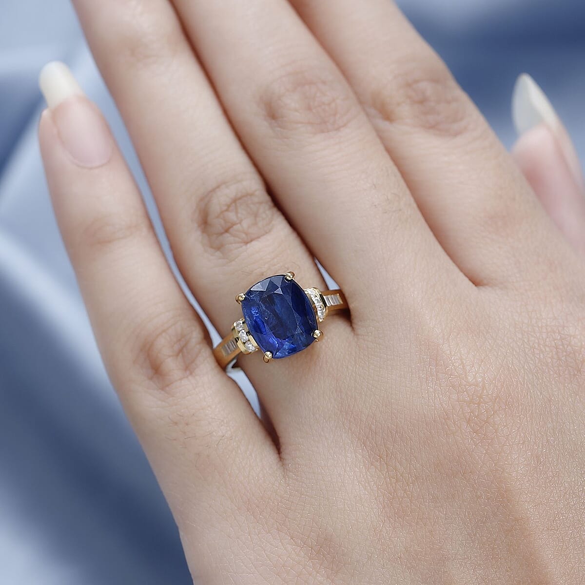 Kashmir Kyanite and Moissanite Ring in Vermeil Yellow Gold Over Sterling Silver (Size 8.0) 5.50 ctw image number 2