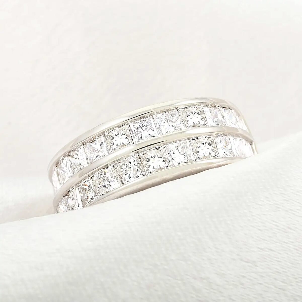14K White Gold G-H I1-I2 Diamond Half Eternity Band Ring 5.10 Grams 2.00 ctw image number 1
